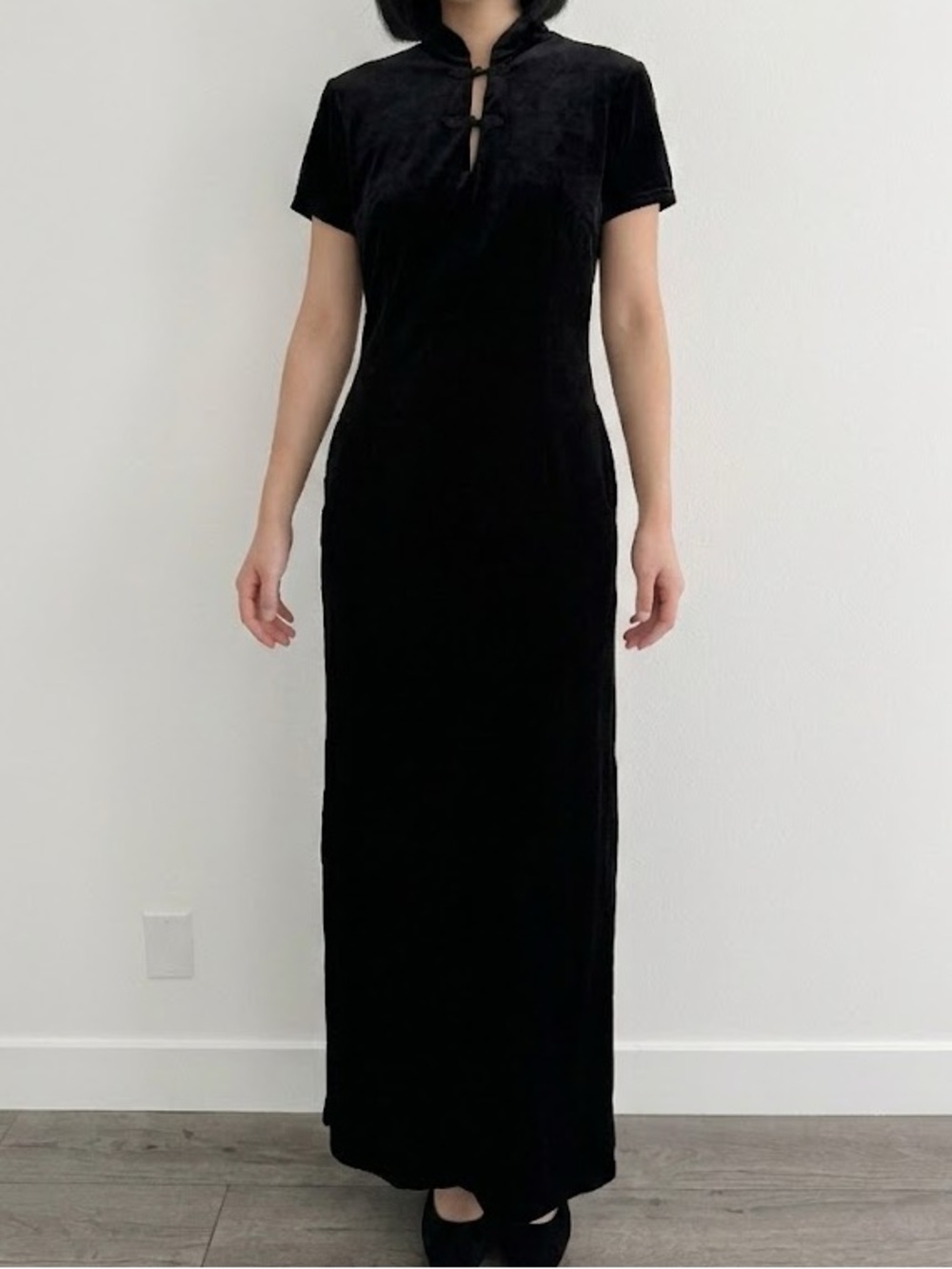 Vintage 90s Dressing Clio Black Velvet High Collar Keyhole Maxi Dress Large